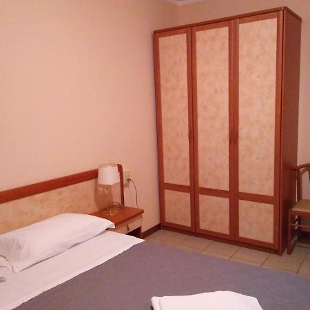 Hotel Rose&Crown Кореджо Екстериор снимка