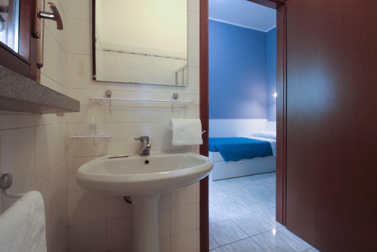 Hotel Rose&Crown Кореджо Екстериор снимка